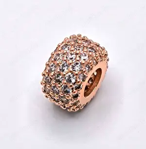 Original Pandora Rosé Charms. Alle neu und unbenutzt mit Säckchen. Große Auswahl. Jeder Charm 29EUR