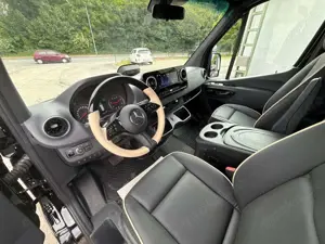 Mercedes-Benz Sprinter 319 CDI VIP Tourismus 8+1 LED 9 Sitze Bild 5
