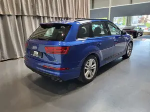 Audi Q7 3.0 TDI S-Line *Navi| Xenon| Sitzheiz.* Bild 5