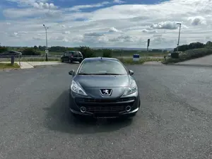 Peugeot 207 150 Turbo Platinum Bild 2