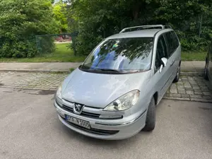 Peugeot 807