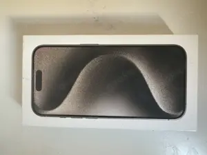 IPhone 15 pro Titan Natur pck Bild 3