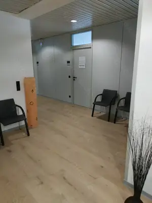 Raum (ca. 23 m ) in freundlicher Business-WG zur Miete   ideal für Praxis, Coaching, Beratung o. ä.