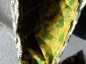 Schöne runde ovale Basttasche