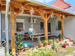 Geschmackvoll renoviertes Einfamilienhaus in einem ländlichen Dorf in Ungarn zu verkaufen