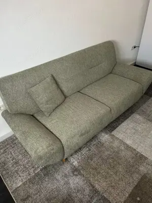 Neuwertiges Sofa