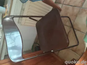 Klapp Stuhl im super Zustand und Drehstuhl mit Flecken siehe Bild nur beide zusammen zu verkaufen