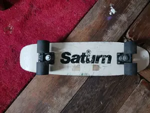 Saturn Skateboard oldschool