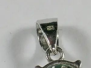 HANDARBEIT: Anhänger 750 Weiß-Gold mit Hiddenit (auch mit Kette) Bild 6