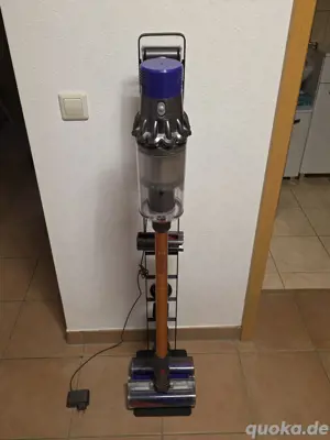 Verkaufe gebrauchten funktionstüchtigen Dyson V10 Absolute Akkusauger