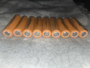 9 Stück 18650 er Batterien wiederaufladbar gebraucht für z.b. E Zigaretten