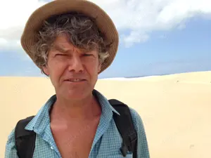 Sinnliche Sie zur Begleitung an Neil Young Konzert z Stuttgart am 8. Juli gesucht 