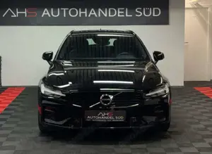 Volvo V60 R Design*LEDER*STHZG*KAMERA*LED* Bild 3