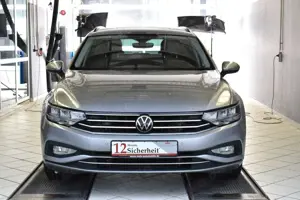 Volkswagen Passat Variant 2.0TDI Business DSG*AHK*LED*PDC Bild 2