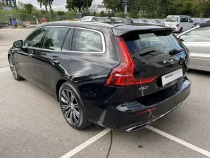 Volvo V60 Inscription Expression Recharge Plug-In Hybrid AWD Bild 2