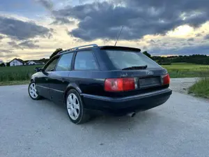 Audi 100 Avant 2.3 E Bild 3