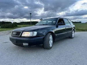 Audi 100 Avant 2.3 E Bild 5