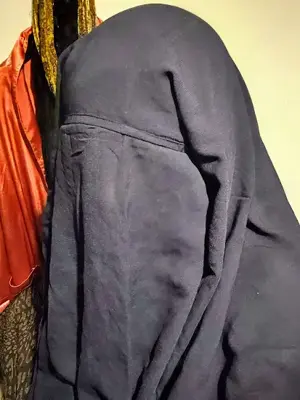 Großer und einsamer kräftiger türkischer Freund gesucht...