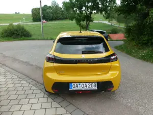 Peugeot 208 208 PureTech 100 GT Bild 4