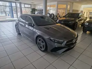 Mercedes-Benz A 250 4M AMG Line Premium Leder MBeam Keyless Bild 2