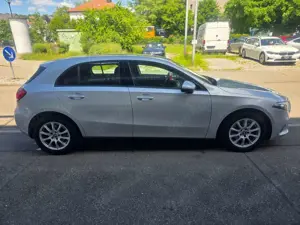 Mercedes-Benz A 180 d 8G-DCT Top,inkl. neuer Service, Tüv +Garantie Bild 5