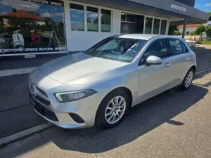 Mercedes-Benz A 180 d 8G-DCT Top,inkl. neuer Service, Tüv +Garantie Bild 2