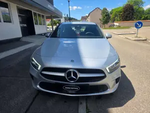 Mercedes-Benz A 180 d 8G-DCT Top,inkl. neuer Service, Tüv +Garantie Bild 3