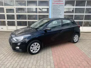 Hyundai i20 1.2, USB, Allwetterreifen, HU/AU neu Bild 4