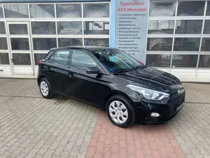 Hyundai i20 1.2, USB, Allwetterreifen, HU/AU neu