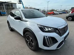 Peugeot 2008 Allure Puretech 102 130PS | SHZ