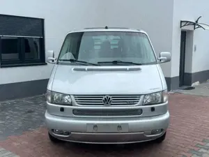 Volkswagen T4 Multivan Generation 2.5 TDI*151PS*STDHZG*AHK* Bild 5