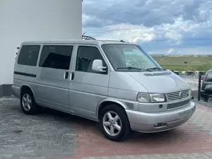 Volkswagen T4 Multivan Generation 2.5 TDI*151PS*STDHZG*AHK*