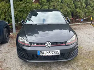 Volkswagen Golf GTI Golf 2.0 GTI DSG adidas