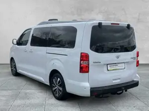 Toyota Proace 2.0 D-4D L2 6-Sitzer Executive BI-XENON+NAVI+PANO Bild 4