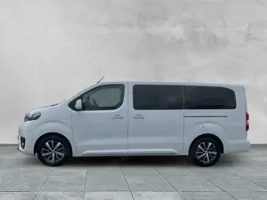 Toyota Proace 2.0 D-4D L2 6-Sitzer Executive BI-XENON+NAVI+PANO Bild 3