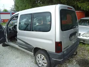 Peugeot Partner Combispace /met+Klima+Schiebetüre/ 5 Sitze/ AHK
