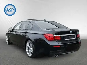 BMW 730 d xDrive M Sport HEADUP SCHIEBEDACH SOFTCLOSE Bild 3