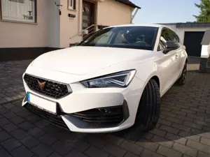 CUPRA Leon Leon 1.4 e-Hybrid (180 kW System)