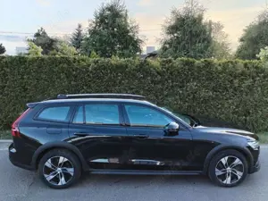 Volvo V60 Cross Country D3 AWD Geartronic Pro*TÜV NEU* Bild 5