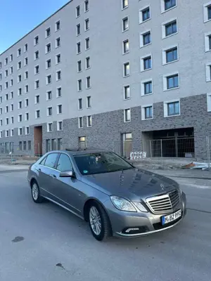 Mercedes-Benz E 350 CDI DPF BlueEFFICIENCY 7G-TRONIC Elegance