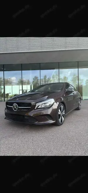 Mercedes-Benz CLA 220 d 7G-DCT Urban