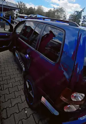 Volkswagen Touran 2.0 TDI DSG Trendline Bild 5