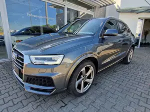 Audi Q3 2.0 TDI quattro sport S-Line Leder 19Zoll AHK Navi Bild 4