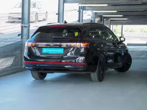 Volkswagen Passat Variant 2.0 TDI DSG R-Line STANDHEIZ., AHK, Bild 3