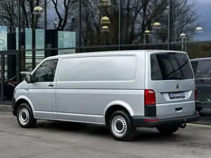 Volkswagen T6 Transporter 2.0 TDI LANG KLIM/ST-HEIZ/AHK/NAV Bild 3