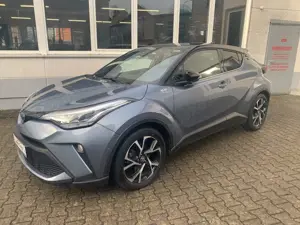 Toyota C-HR 2.0 Hybrid Team Deutschland *8fach bereift* Bild 3