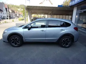 Subaru XV 2.0i Lineartronic Exclusive Navi Schiebedach M+S Bild 2