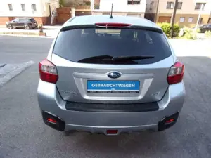 Subaru XV 2.0i Lineartronic Exclusive Navi Schiebedach M+S Bild 3