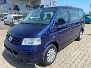 Volkswagen T5 Transporter Bus Shuttle
