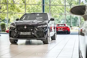 Jaguar F-Pace SVR 1988 EDITION MERIDIAN HUD PANO Bild 3